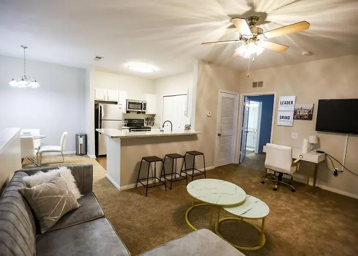Apartment Lux 2bd 2ba Minutes From The Water *