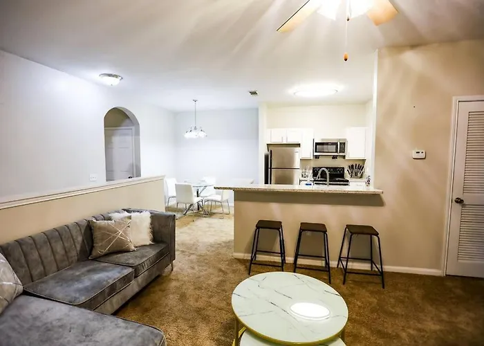 Lux 2bd 2ba Minutes From The Water * Pensacola