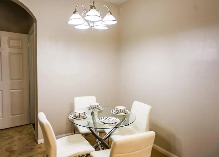 Lux 2bd 2ba Minutes From The Water *